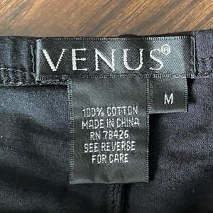 Size M skort by Venus